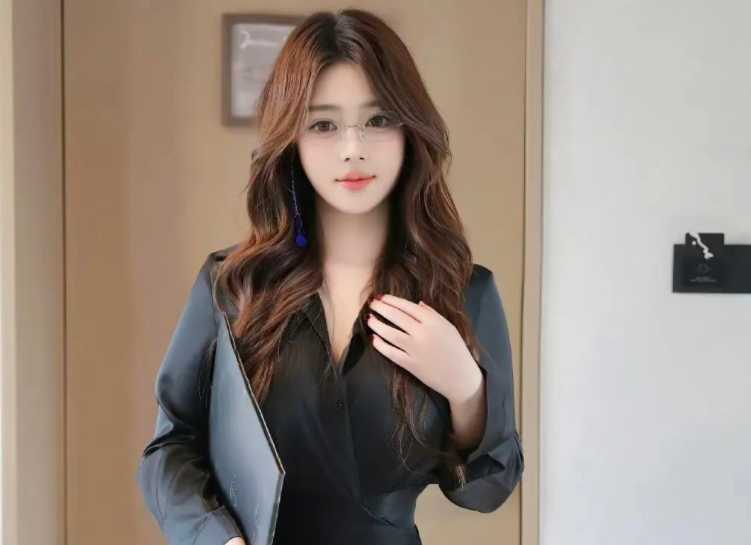 Cyberpunk Chronicles: Amateur Model in a Neon - Lit Future 168