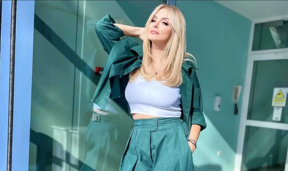 Life Photos of Foreign Beauties: Issue 174 - Amateur Model’s Poised Daily Portraits